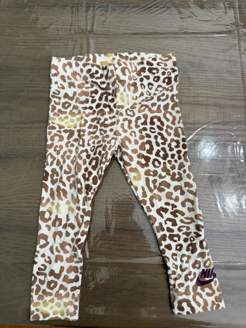 Nike Toddler Cream Leopard Logo Top & Leopard Leggings - Picture 4 of 4